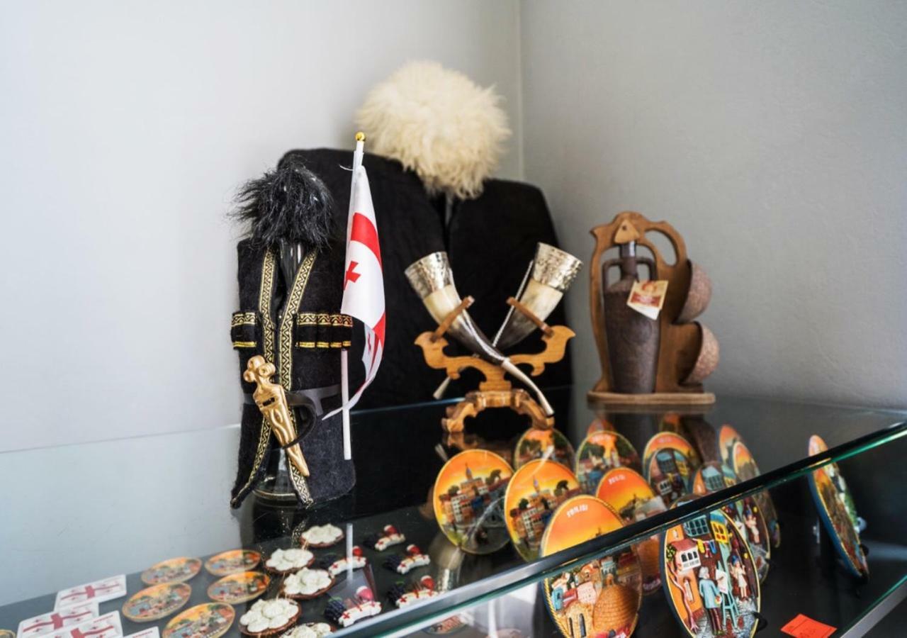 ホテル ナバディ ティビリシ エクステリア 写真